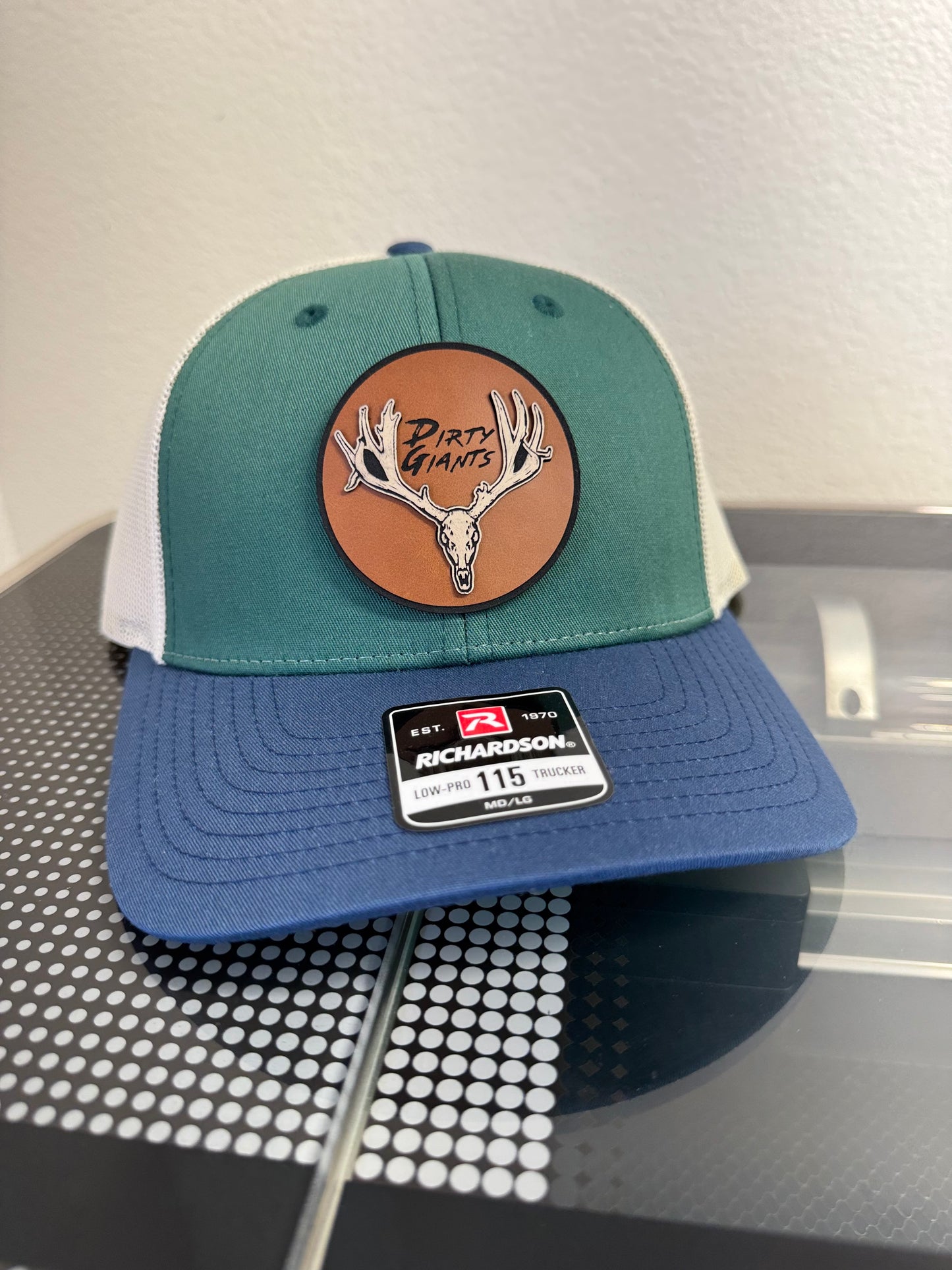 5 entries NL Pure + hat